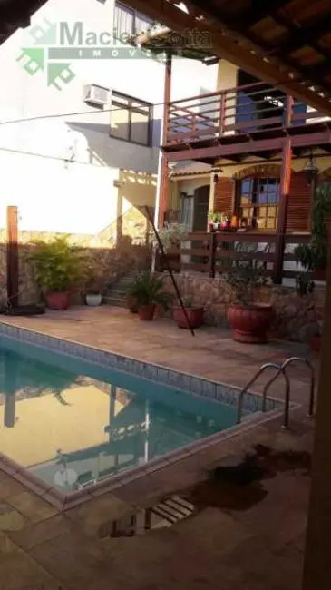 Foto 2 de Casa com 4 quartos à venda, 360m2 em Rio De Janeiro - RJ
