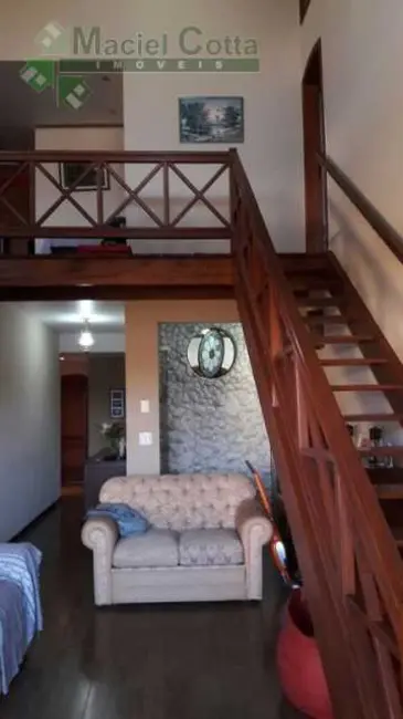 Foto 8 de Casa com 4 quartos à venda, 360m2 em Rio De Janeiro - RJ