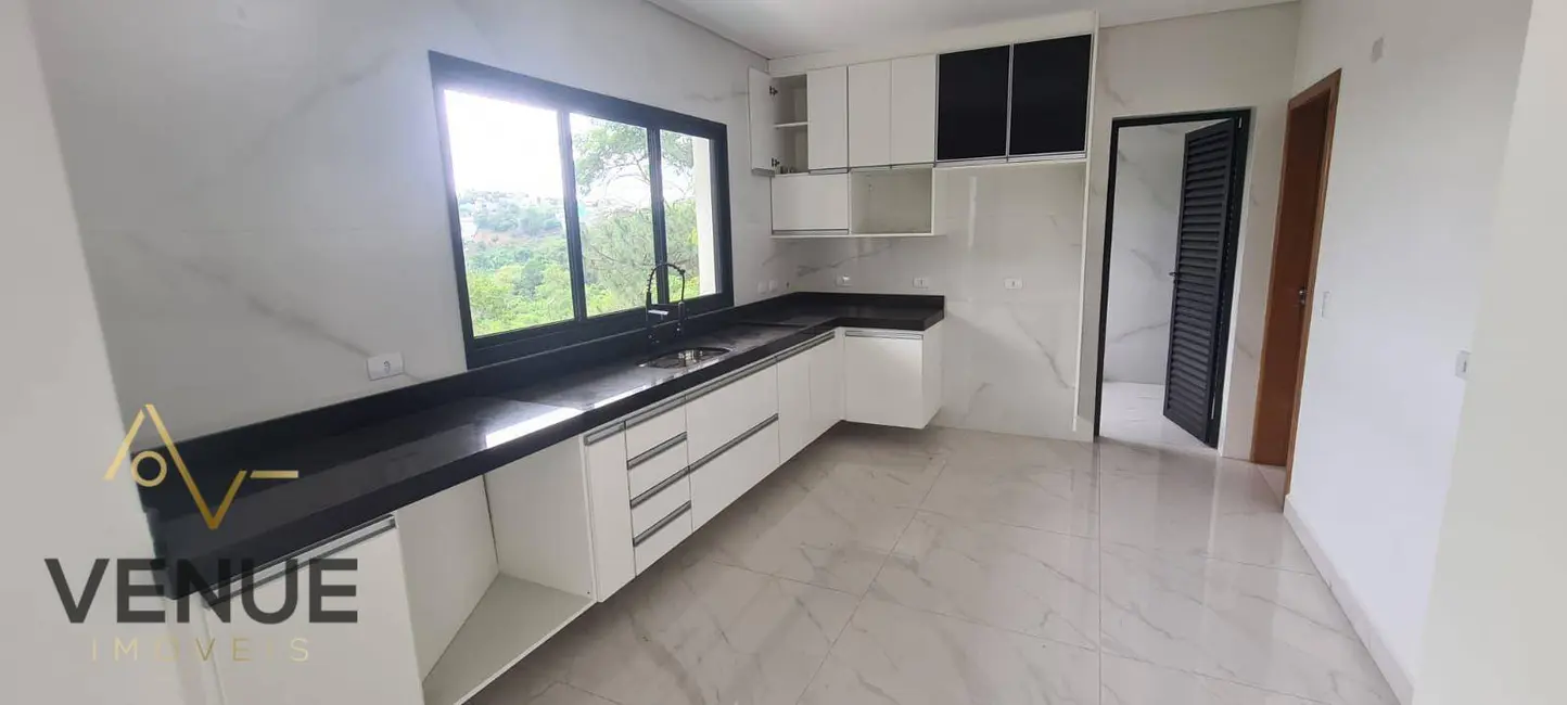 Foto 4 de Casa de Condomínio com 3 quartos à venda, 450m2 em Jardim Imperial Hills III, Aruja - SP