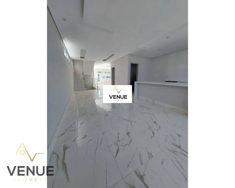 Foto 2 de Sobrado com 4 quartos à venda, 301m2 em Jardim Fazenda Rincão, Aruja - SP