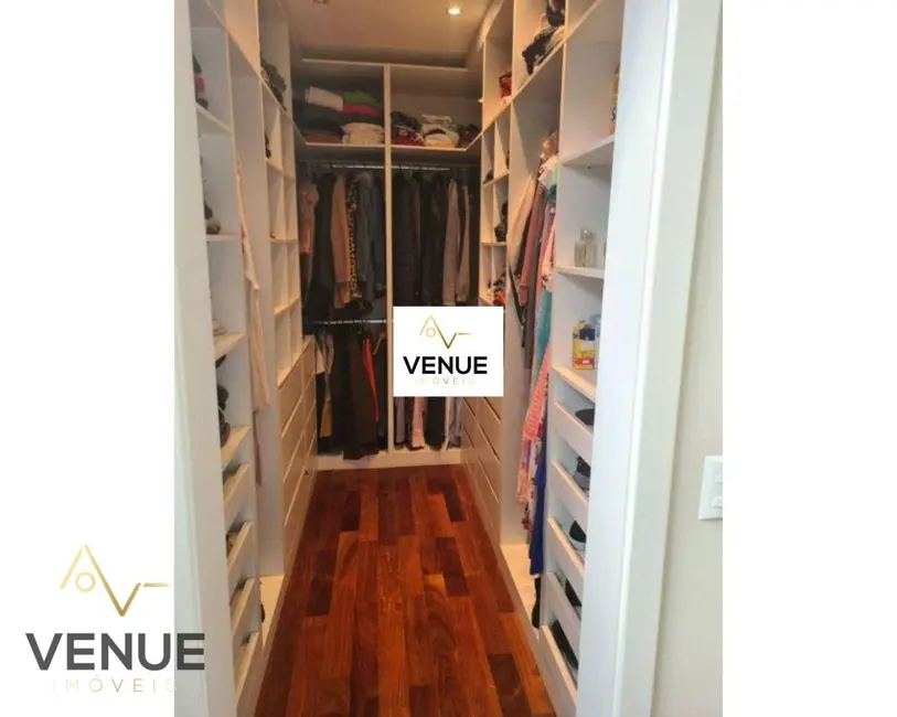 Foto 6 de Sobrado com 3 quartos à venda, 324m2 em Perová, Aruja - SP