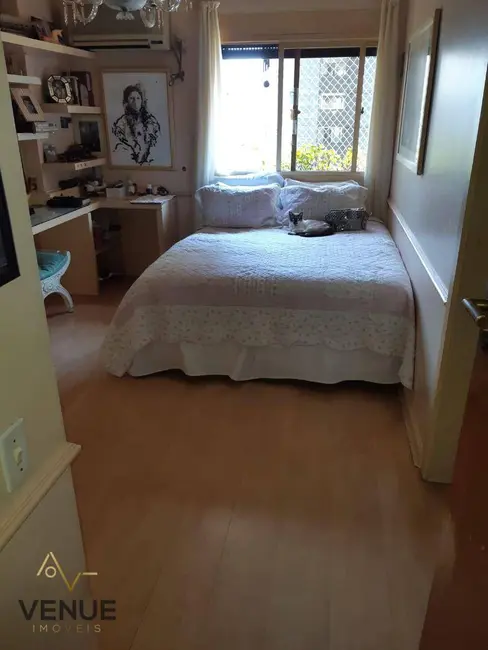 Foto 6 de Apartamento com 3 quartos à venda, 236m2 em Vila Nova Conceição, São Paulo - SP