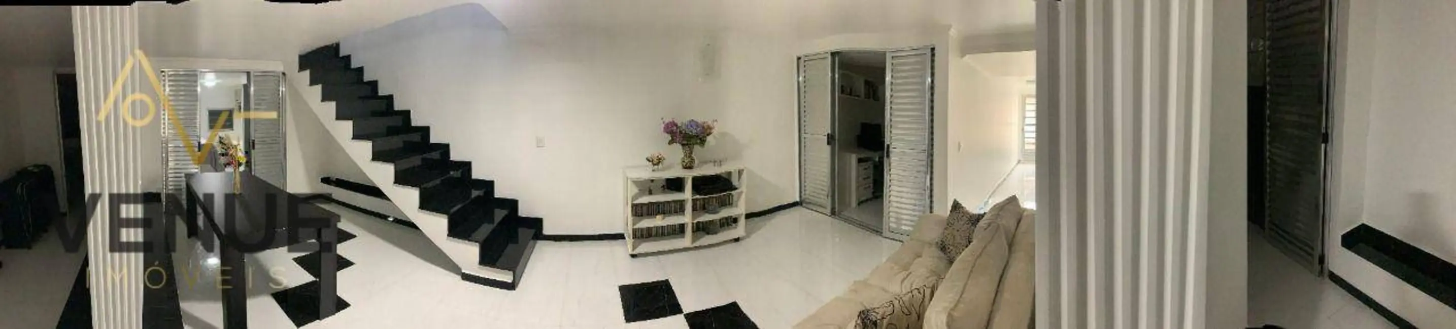 Foto 1 de Sobrado com 3 quartos à venda, 186m2 em Jardim Quarto Centenário, São Paulo - SP