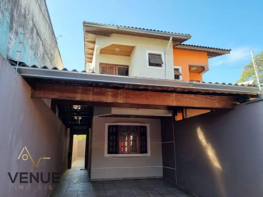Foto 1 de Sobrado com 3 quartos à venda, 150m2 em Jardim Aliança, Guarulhos - SP