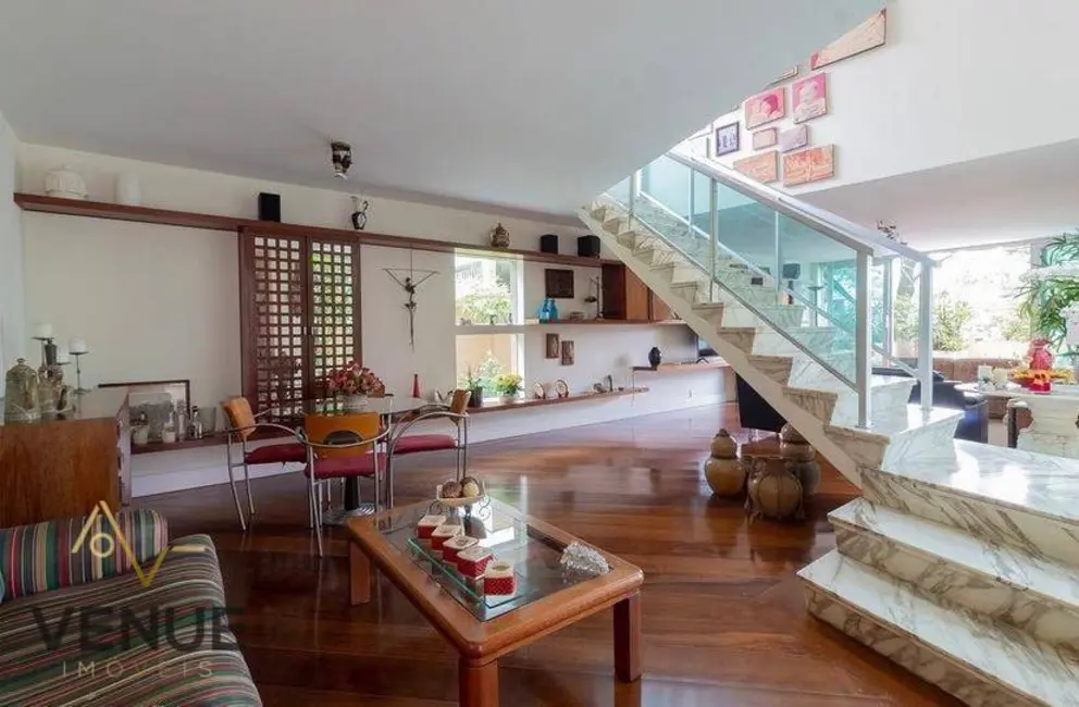 Foto 2 de Sobrado com 3 quartos à venda, 360m2 em Sumaré, São Paulo - SP