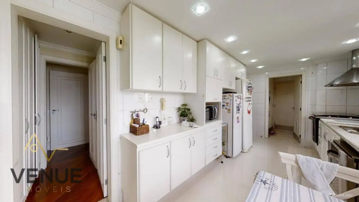 Foto 4 de Apartamento com 3 quartos à venda, 212m2 em Vila Suzana, São Paulo - SP