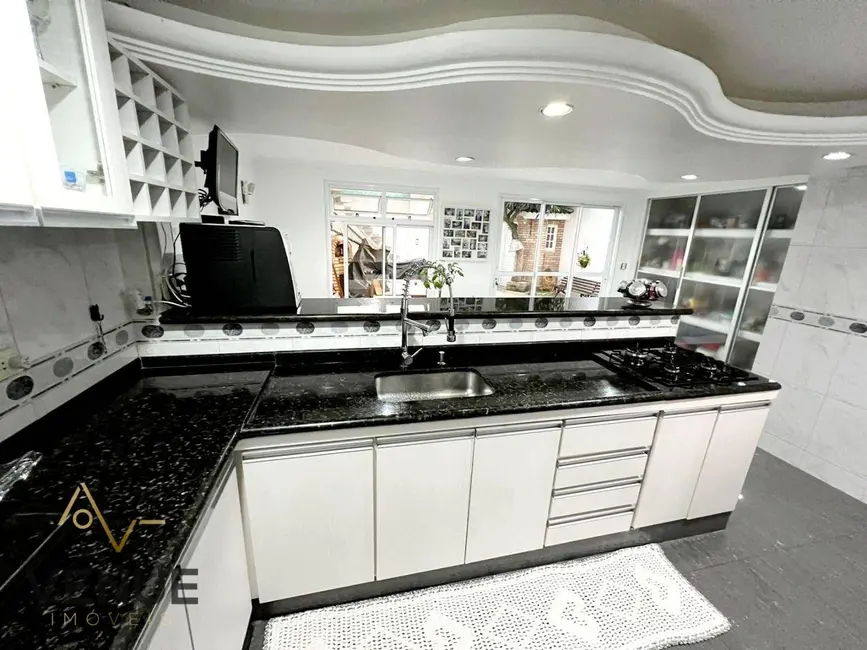 Sobrado com 4 quartos à venda, 260m2 em Jardim Virginia Bianca, São Paulo - SP - imagem 4 Foto 4 de Sobrado com 4 quartos à venda, 260m2 em Jardim Virginia Bianca, São Paulo - SP