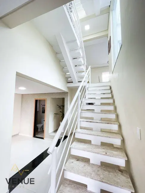 Foto 5 de Casa de Condomínio com 5 quartos à venda, 280m2 em Parque Residencial Itapeti, Mogi Das Cruzes - SP