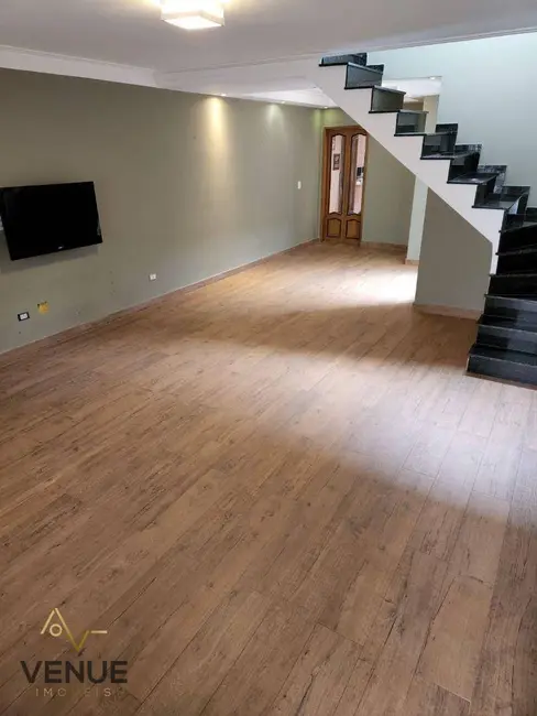 Sobrado com 3 quartos à venda, 285m2 em Carandiru, São Paulo - SP - imagem 2 Foto 2 de Sobrado com 3 quartos à venda, 285m2 em Carandiru, São Paulo - SP