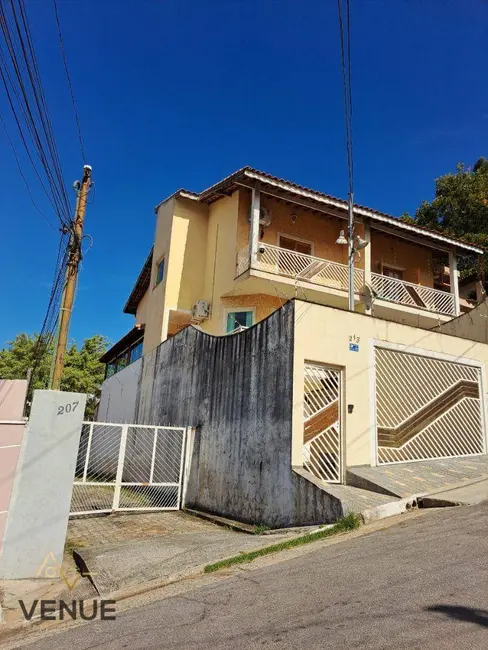 Foto 1 de Sobrado com 3 quartos à venda, 250m2 em Vila Irmãos Arnoni, São Paulo - SP