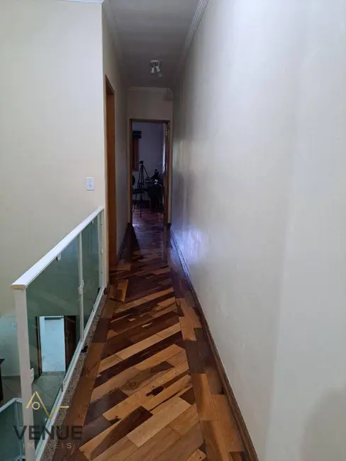 Foto 9 de Sobrado com 3 quartos à venda, 250m2 em Vila Irmãos Arnoni, São Paulo - SP