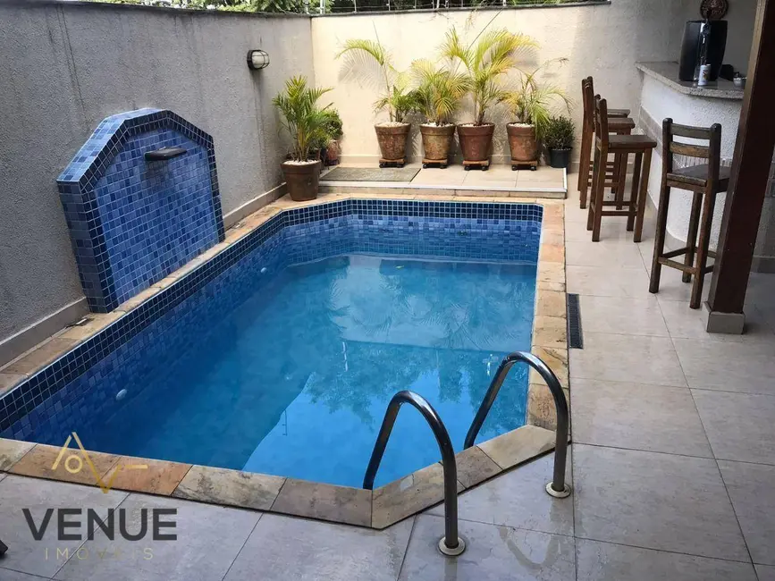 Foto 4 de Sobrado com 3 quartos à venda, 250m2 em Vila Irmãos Arnoni, São Paulo - SP