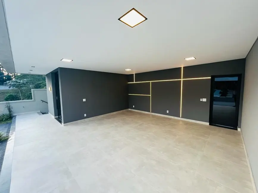 Foto 8 de Sobrado com 4 quartos à venda, 300m2 em Residencial Real Park, Aruja - SP