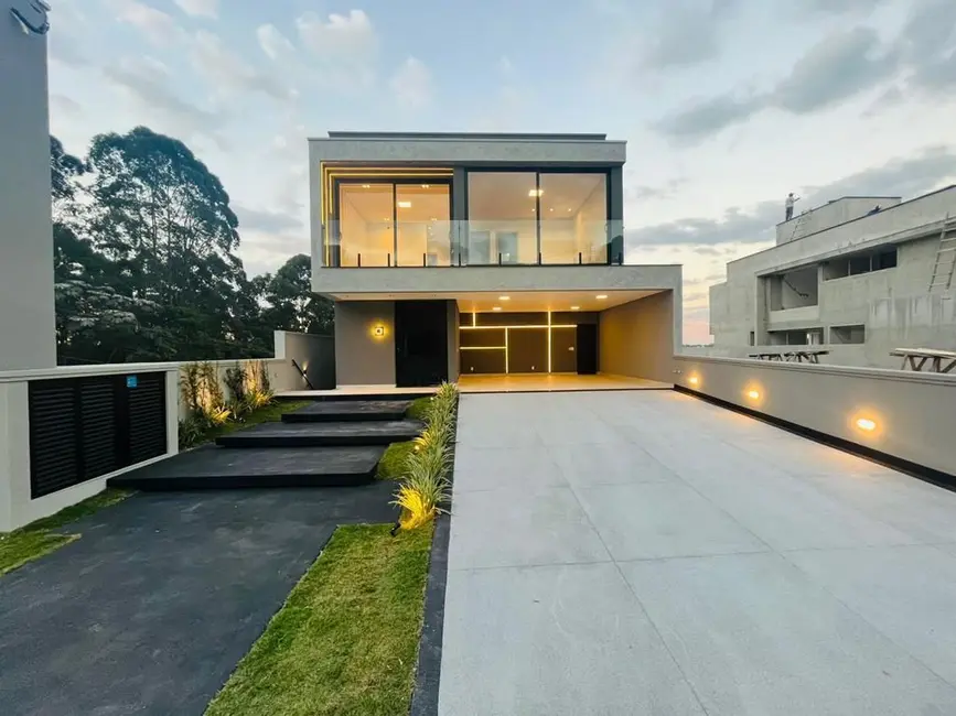 Foto 5 de Sobrado com 4 quartos à venda, 300m2 em Residencial Real Park, Aruja - SP