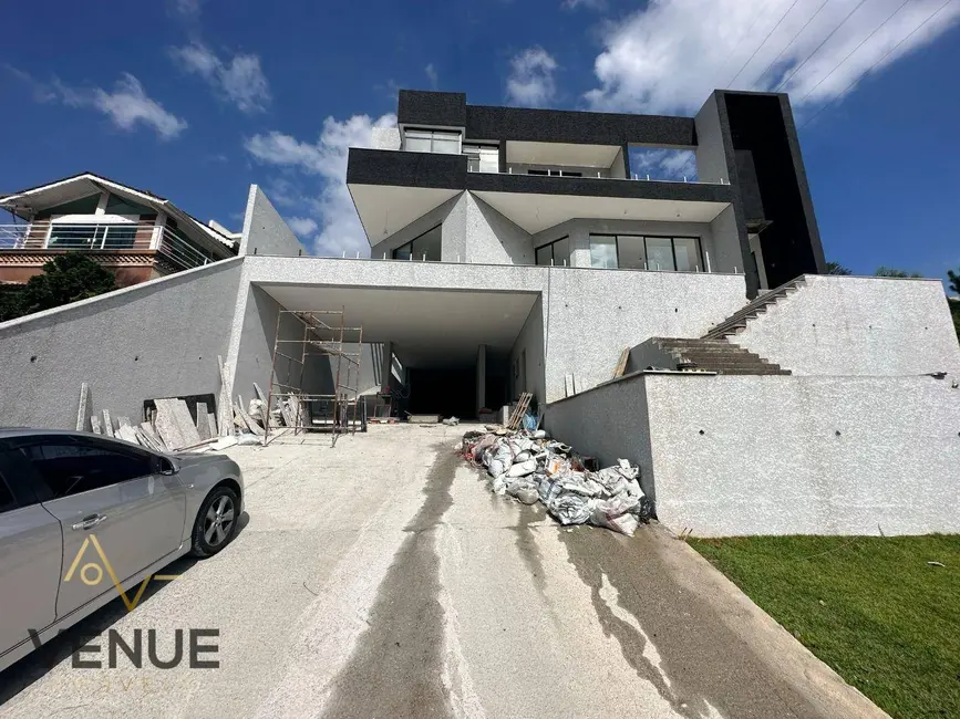 Foto 1 de Sobrado com 5 quartos à venda, 620m2 em Jardim Imperial Hills III, Aruja - SP