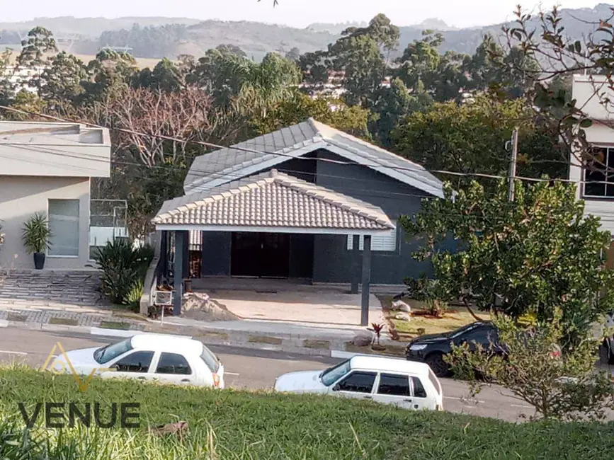 Foto 1 de Sobrado com 3 quartos à venda, 231m2 em Atibaia - SP