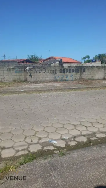 Foto 2 de Terreno / Lote à venda, 307m2 em Itanhaem - SP