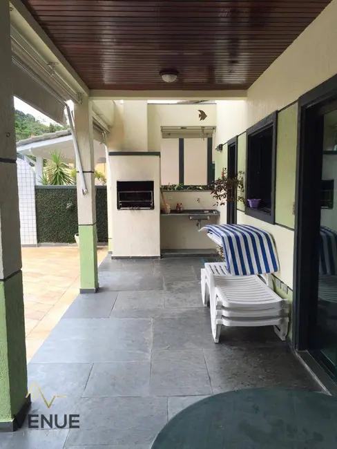 Casa de Condomínio com 4 quartos à venda, 360m2 em Balneário Praia do Pernambuco, Guaruja - SP - imagem 9 Foto 9 de Casa de Condomínio com 4 quartos à venda, 360m2 em Balneário Praia do Pernambuco, Guaruja - SP