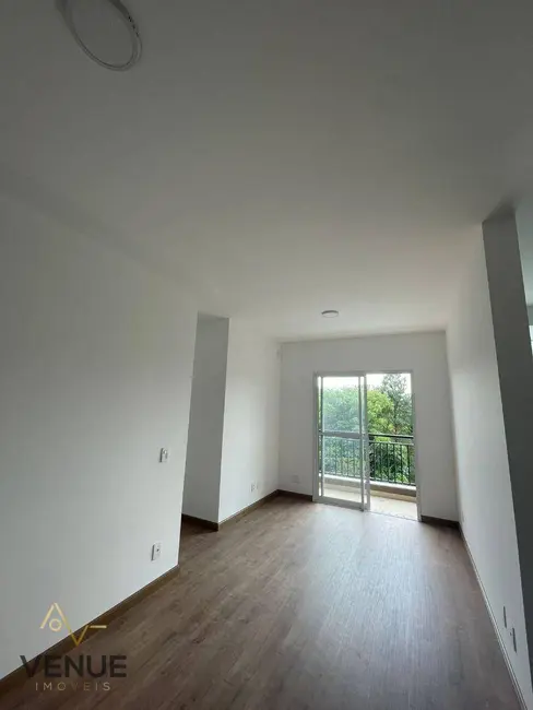 Foto 2 de Apartamento com 2 quartos à venda e para alugar, 59m2 em Aruja - SP