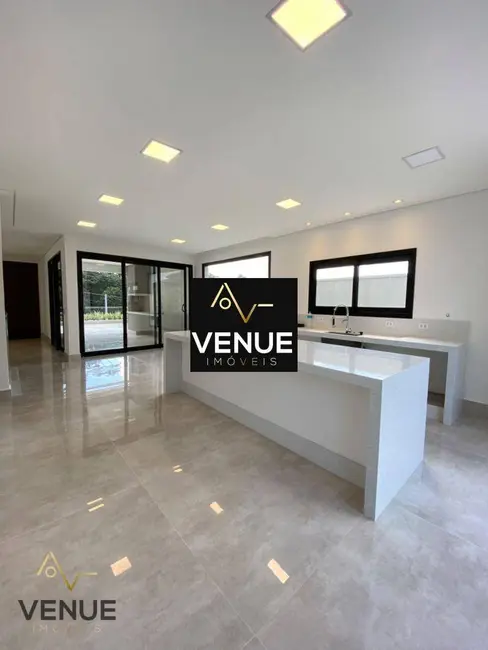 Foto 2 de Casa de Condomínio com 5 quartos à venda, 306m2 em Residencial Real Park, Aruja - SP