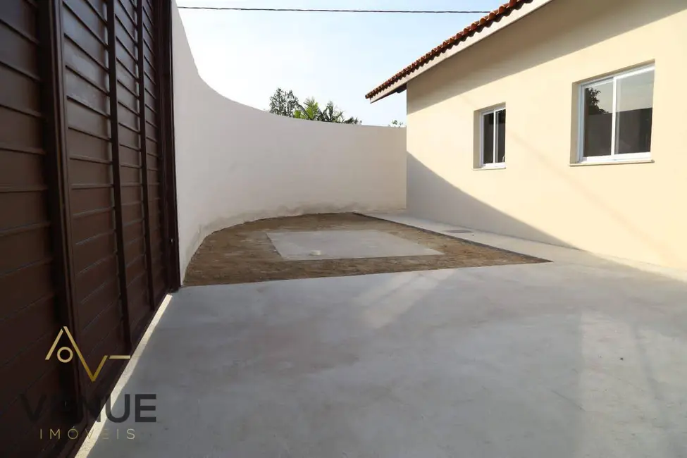 Foto 2 de Casa com 2 quartos à venda, 180m2 em Pontal de Santa Marina, Caraguatatuba - SP