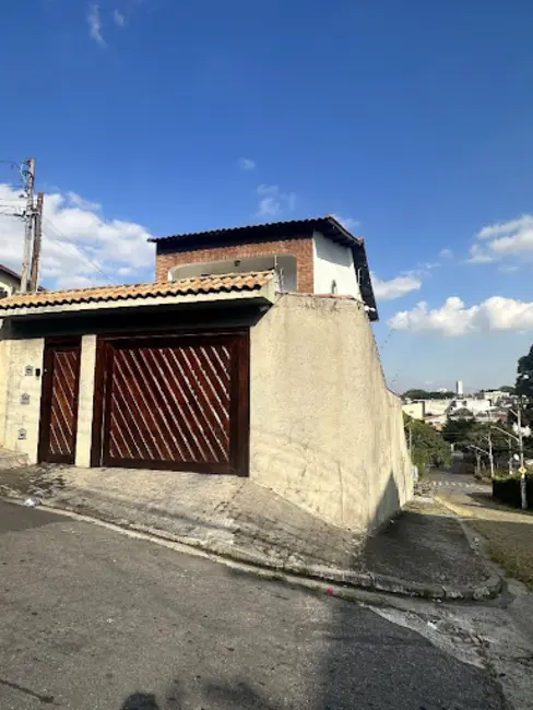 Foto 3 de Sobrado com 3 quartos à venda, 232m2 em Parque Guarani, São Paulo - SP