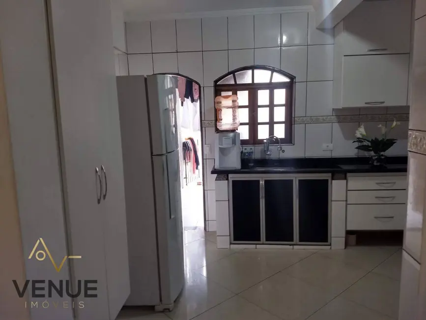 Sobrado com 3 quartos à venda, 136m2 em Cidade Líder, São Paulo - SP - imagem 5 Foto 5 de Sobrado com 3 quartos à venda, 136m2 em Cidade Líder, São Paulo - SP