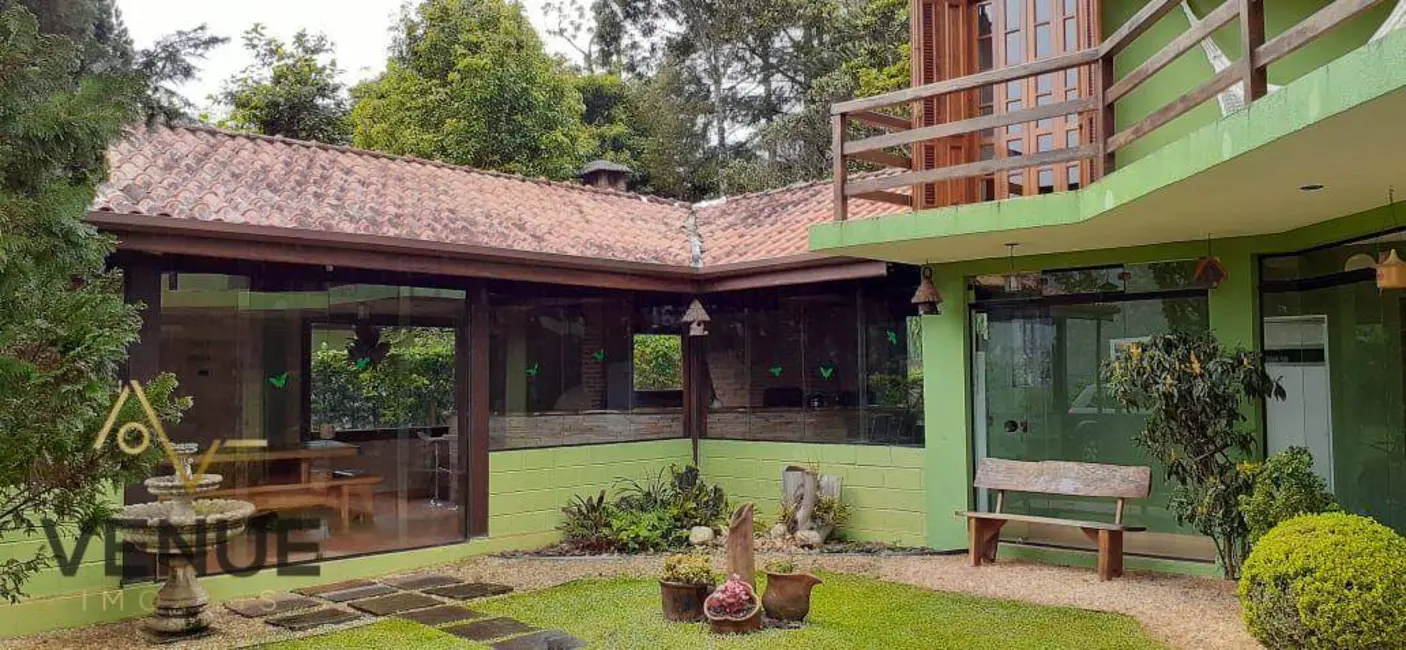 Casa de Condomínio com 3 quartos à venda, 1172m2 em Santo Antonio Do Pinhal - SP - imagem 6 Foto 6 de Casa de Condomínio com 3 quartos à venda, 1172m2 em Santo Antonio Do Pinhal - SP