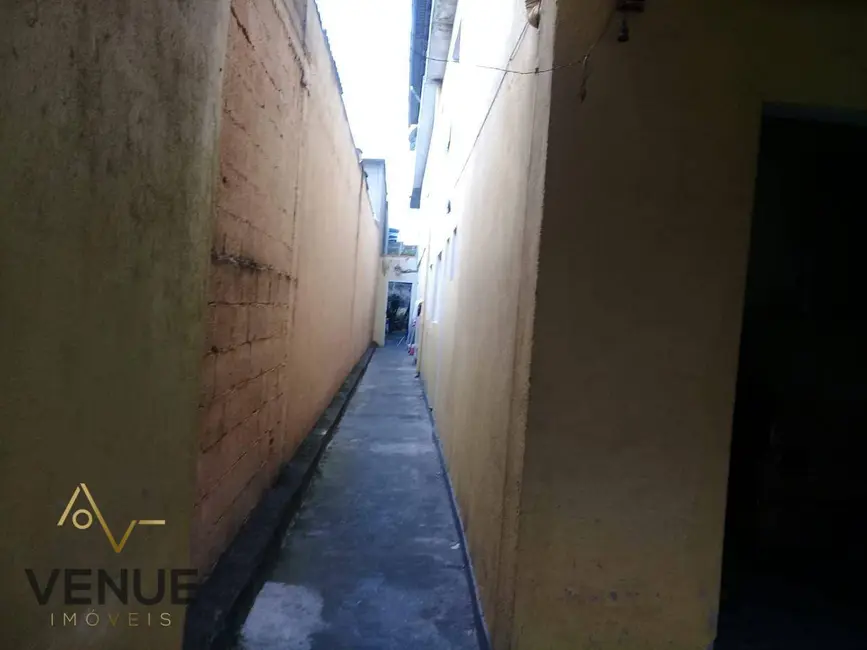 Foto 8 de Sobrado com 6 quartos à venda, 240m2 em Jardim Iva, São Paulo - SP