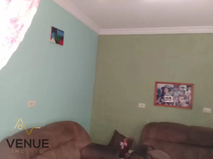 Foto 4 de Sobrado com 6 quartos à venda, 240m2 em Jardim Iva, São Paulo - SP