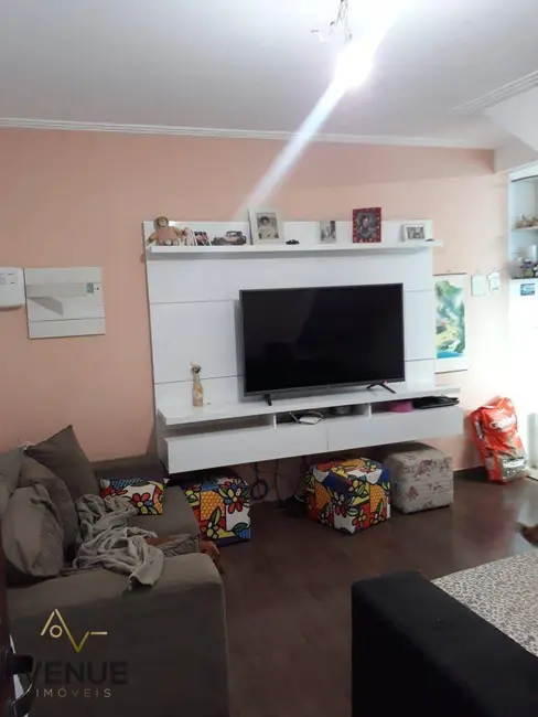 Sobrado com 4 quartos à venda, 79m2 em Conjunto Habitacional Castro Alves, São Paulo - SP - imagem 2 Foto 2 de Sobrado com 4 quartos à venda, 79m2 em Conjunto Habitacional Castro Alves, São Paulo - SP