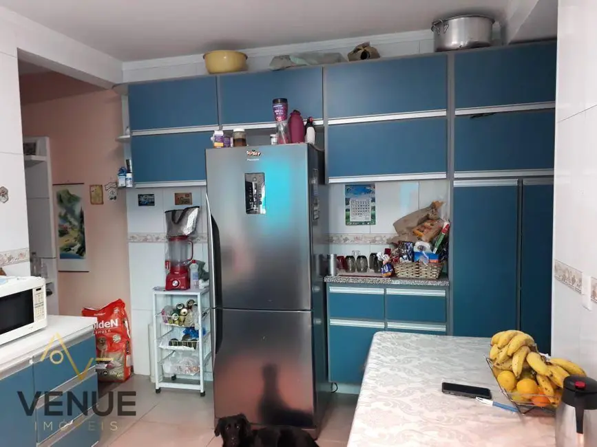 Sobrado com 4 quartos à venda, 79m2 em Conjunto Habitacional Castro Alves, São Paulo - SP - imagem 5 Foto 5 de Sobrado com 4 quartos à venda, 79m2 em Conjunto Habitacional Castro Alves, São Paulo - SP