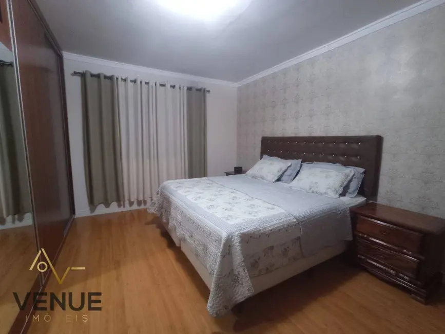 Sobrado com 3 quartos à venda, 220m2 em Vila Amália (Zona Leste), São Paulo - SP - imagem 9 Foto 9 de Sobrado com 3 quartos à venda, 220m2 em Vila Amália (Zona Leste), São Paulo - SP