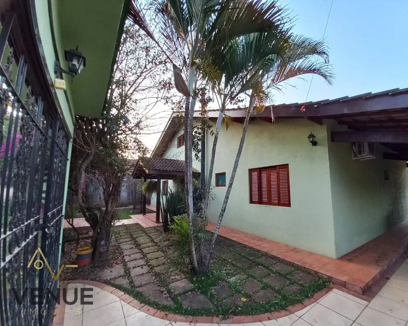 Foto 1 de Casa com 3 quartos à venda, 1100m2 em Jardim Estância Brasil, Atibaia - SP