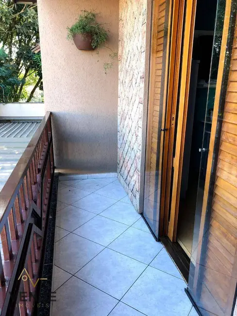 Sobrado com 4 quartos à venda, 324m2 em Jardim Cidade Pirituba, São Paulo - SP - imagem 8 Foto 8 de Sobrado com 4 quartos à venda, 324m2 em Jardim Cidade Pirituba, São Paulo - SP