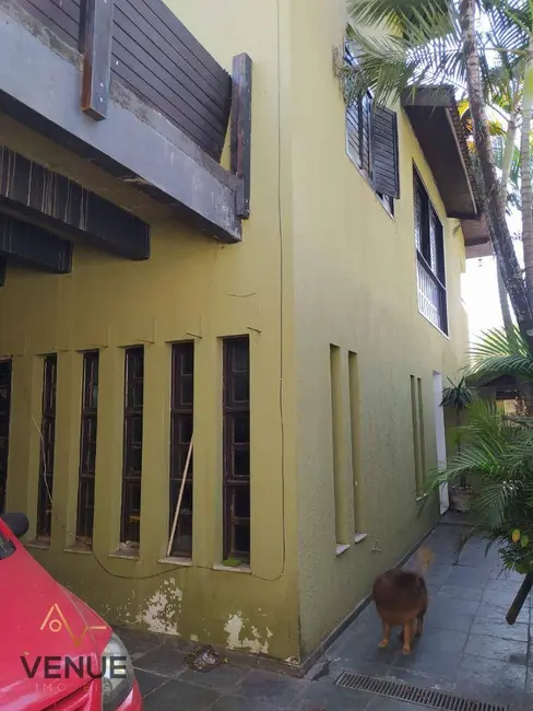 Sobrado com 3 quartos à venda, 280m2 em Itaim Paulista, São Paulo - SP - imagem 5 Foto 5 de Sobrado com 3 quartos à venda, 280m2 em Itaim Paulista, São Paulo - SP