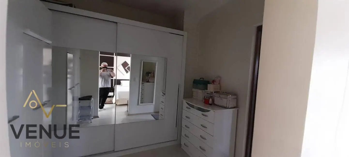 Sobrado com 4 quartos à venda, 357m2 em Vila Nova Manchester, São Paulo - SP - imagem 3 Foto 3 de Sobrado com 4 quartos à venda, 357m2 em Vila Nova Manchester, São Paulo - SP