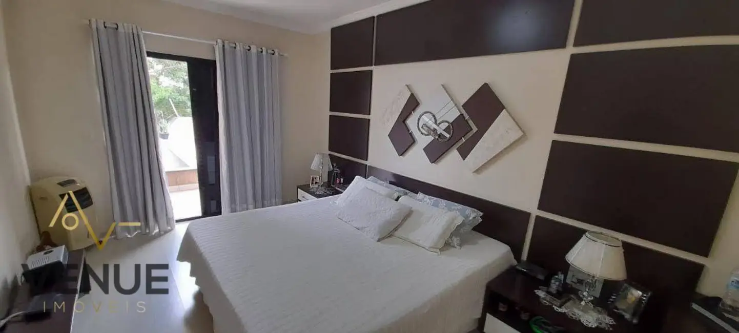 Sobrado com 4 quartos à venda, 357m2 em Vila Nova Manchester, São Paulo - SP - imagem 4 Foto 4 de Sobrado com 4 quartos à venda, 357m2 em Vila Nova Manchester, São Paulo - SP