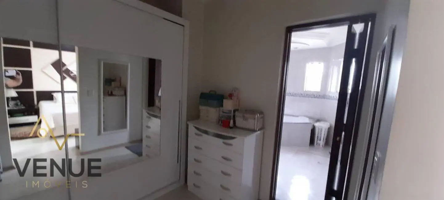 Sobrado com 4 quartos à venda, 357m2 em Vila Nova Manchester, São Paulo - SP - imagem 5 Foto 5 de Sobrado com 4 quartos à venda, 357m2 em Vila Nova Manchester, São Paulo - SP