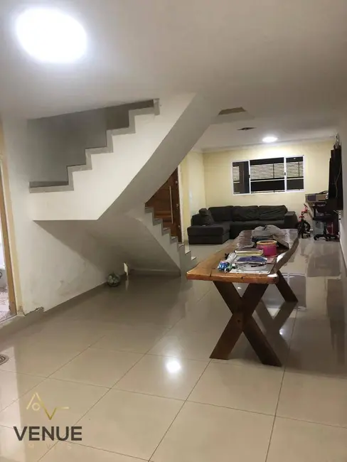 Foto 1 de Sobrado com 5 quartos à venda, 240m2 em Parque Flamengo, Guarulhos - SP