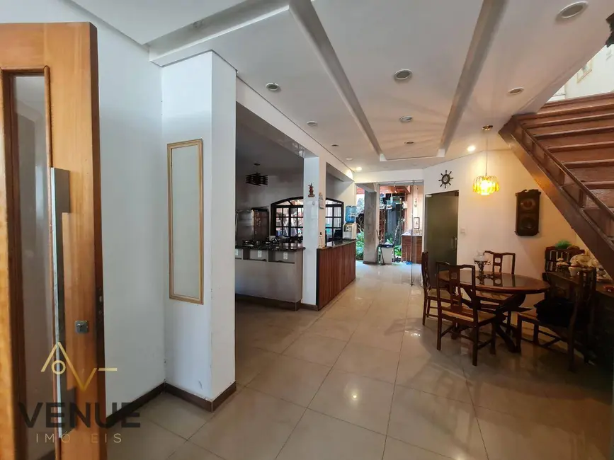 Foto 9 de Sobrado com 3 quartos à venda, 248m2 em Vila Rio Branco, São Paulo - SP