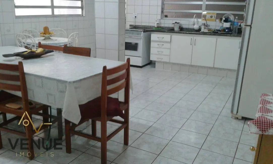 Sobrado com 3 quartos à venda, 180m2 em Jardim Record, São Paulo - SP - imagem 8 Foto 8 de Sobrado com 3 quartos à venda, 180m2 em Jardim Record, São Paulo - SP