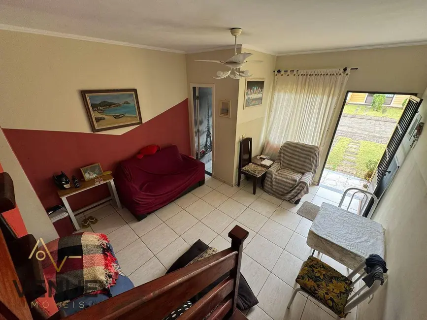 Casa de Condomínio com 2 quartos à venda, 58m2 em Itanhaem - SP - imagem 5 Foto 5 de Casa de Condomínio com 2 quartos à venda, 58m2 em Itanhaem - SP