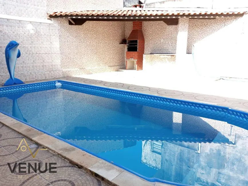 Foto 2 de Sobrado com 6 quartos à venda, 270m2 em Itanhaem - SP