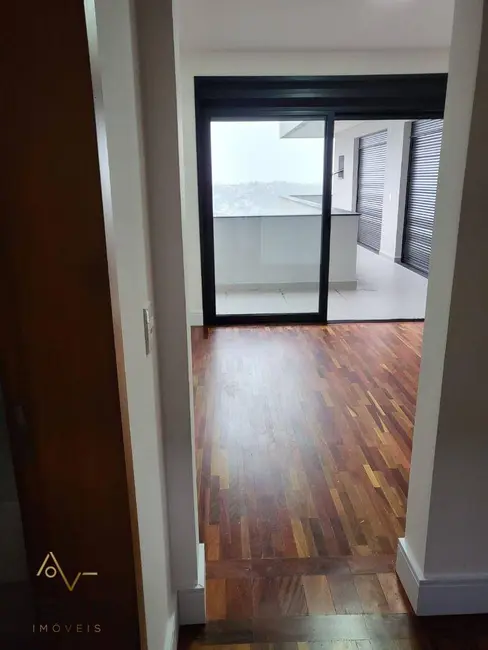Foto 9 de Sobrado com 3 quartos à venda, 491m2 em Jardim Imperial Hills III, Aruja - SP