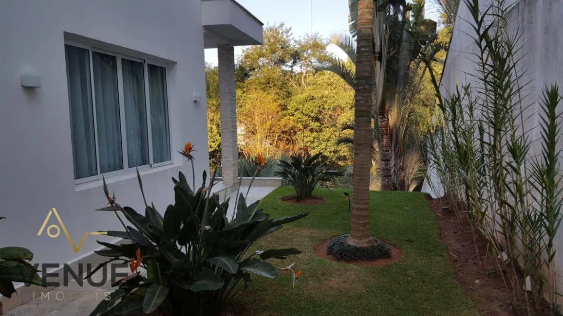 Casa de Condomínio com 6 quartos à venda, 2200m2 em Caputera, Aruja - SP - imagem 8 Foto 8 de Casa de Condomínio com 6 quartos à venda, 2200m2 em Caputera, Aruja - SP