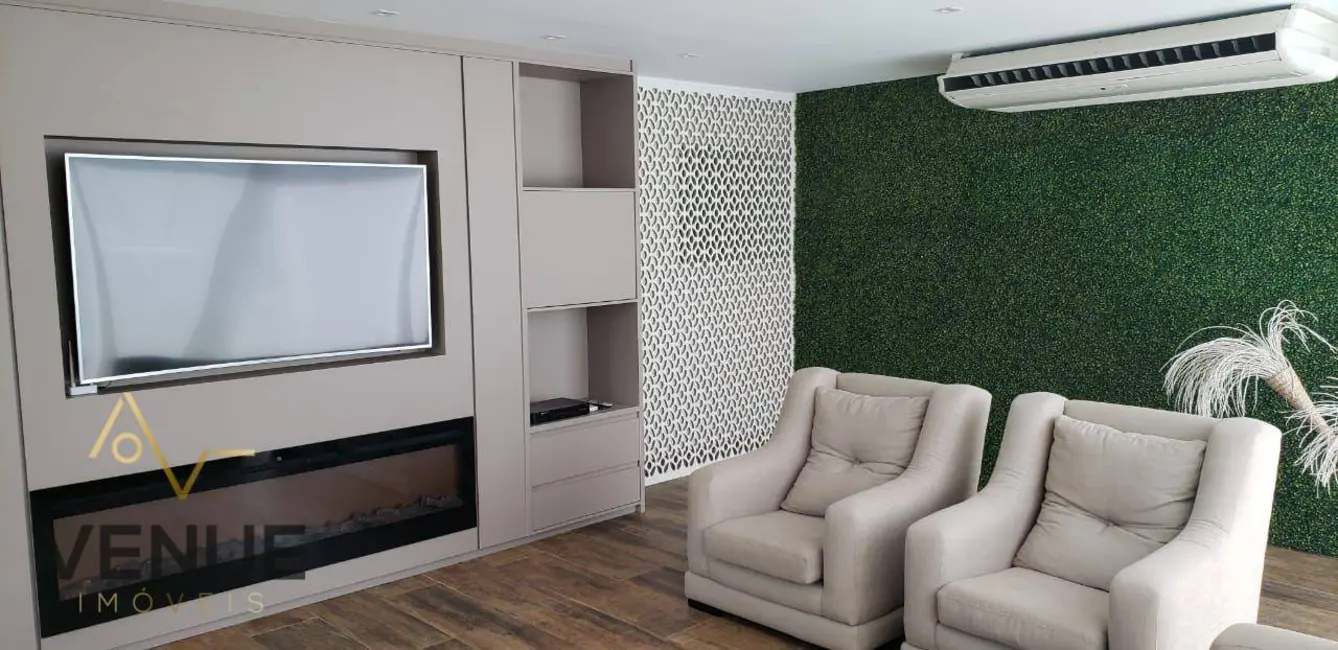 Casa de Condomínio com 6 quartos à venda, 2200m2 em Caputera, Aruja - SP - imagem 4 Foto 4 de Casa de Condomínio com 6 quartos à venda, 2200m2 em Caputera, Aruja - SP