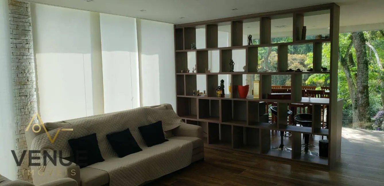 Casa de Condomínio com 6 quartos à venda, 2200m2 em Caputera, Aruja - SP - imagem 6 Foto 6 de Casa de Condomínio com 6 quartos à venda, 2200m2 em Caputera, Aruja - SP