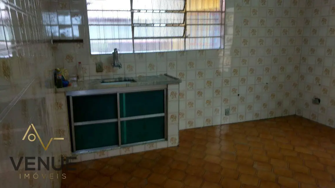 Sobrado com 6 quartos à venda, 250m2 em Jardim Estela, Poa - SP - imagem 8 Foto 8 de Sobrado com 6 quartos à venda, 250m2 em Jardim Estela, Poa - SP