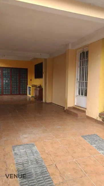Sobrado com 6 quartos à venda, 250m2 em Jardim Estela, Poa - SP - imagem 7 Foto 7 de Sobrado com 6 quartos à venda, 250m2 em Jardim Estela, Poa - SP
